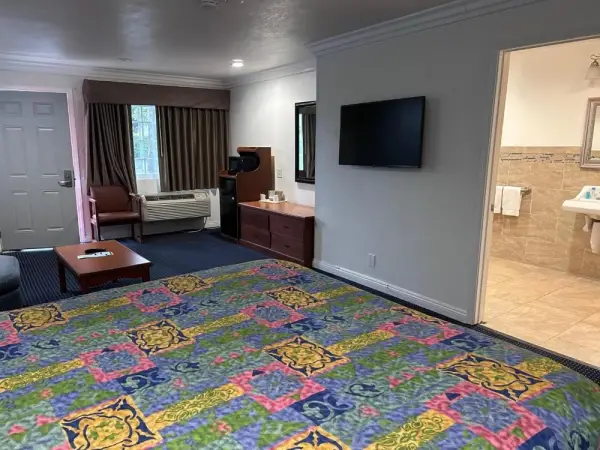 Willow Tree Lodge 9