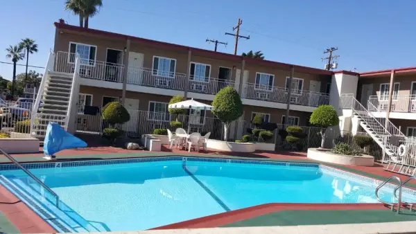 Willow Tree Lodge 6